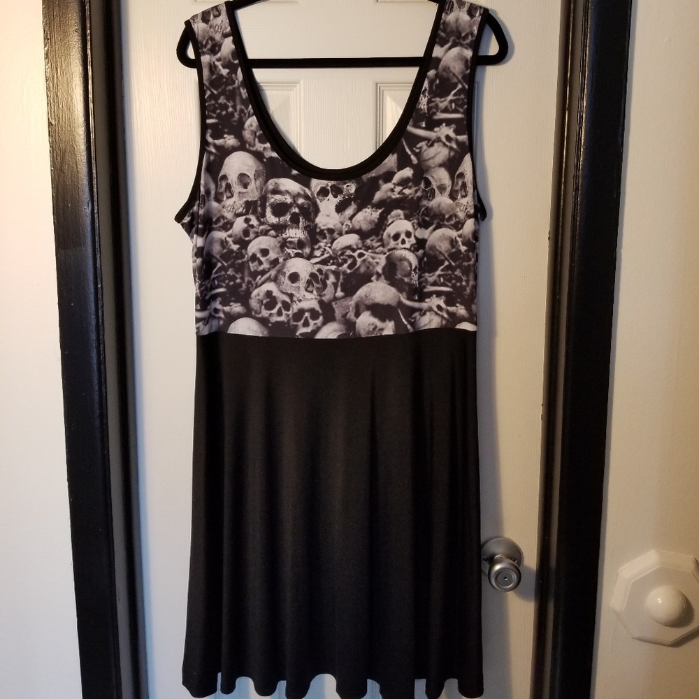 Teenage Runaway Skull skater style dress size xxl